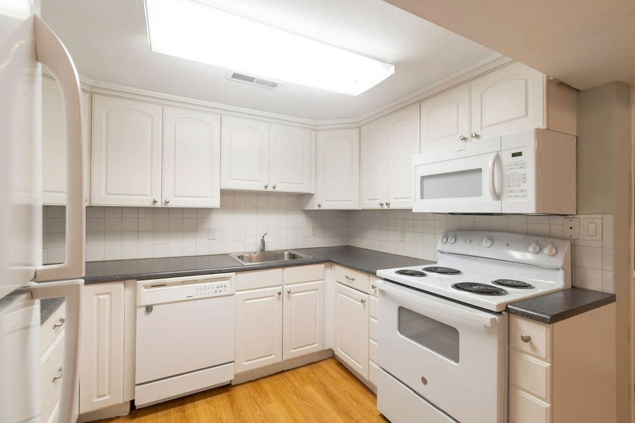 505 E 1864 S - Photo 2 of 15