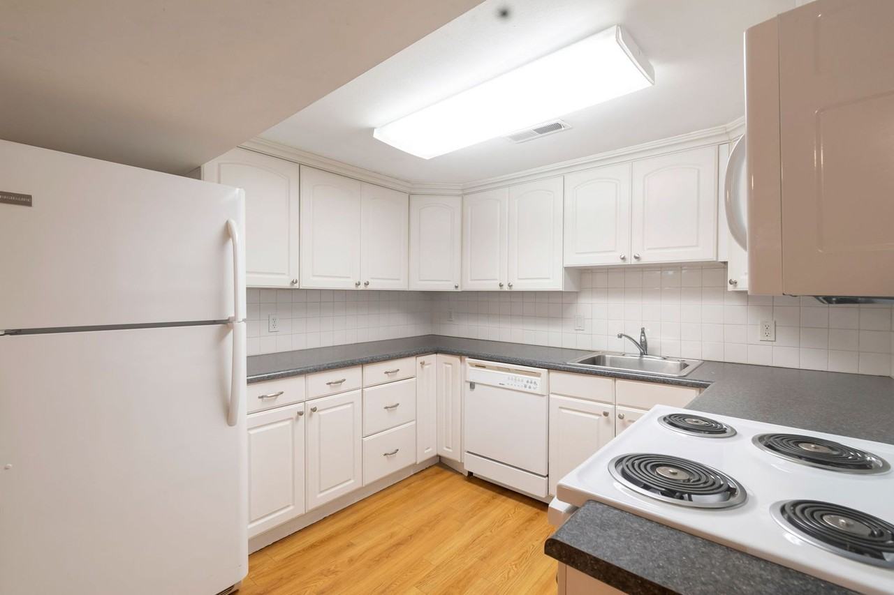 505 E 1864 S - Photo 3 of 15