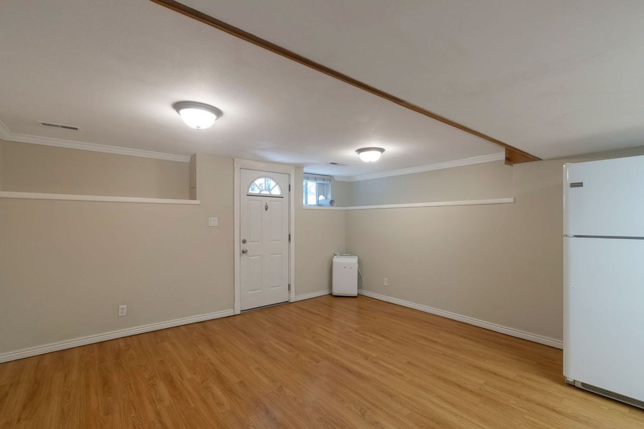 505 E 1864 S - Photo 4 of 15