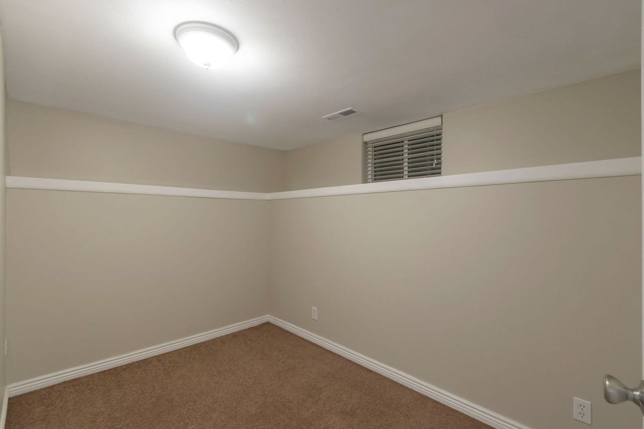 505 E 1864 S - Photo 5 of 15