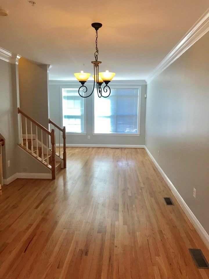 1916 N Adams St - Photo 3 of 14