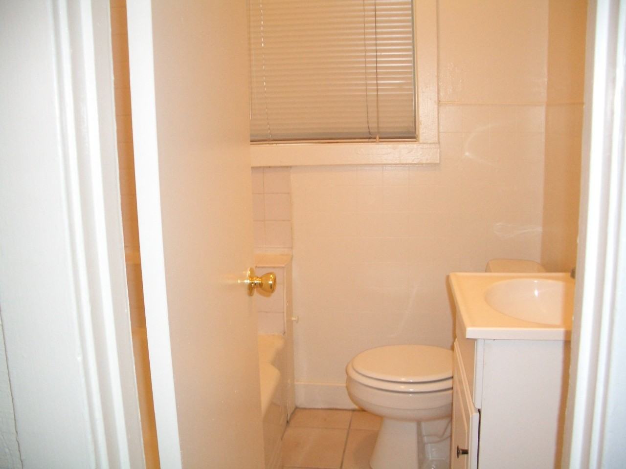 1616 96th Ave - Photo 5 of 10
