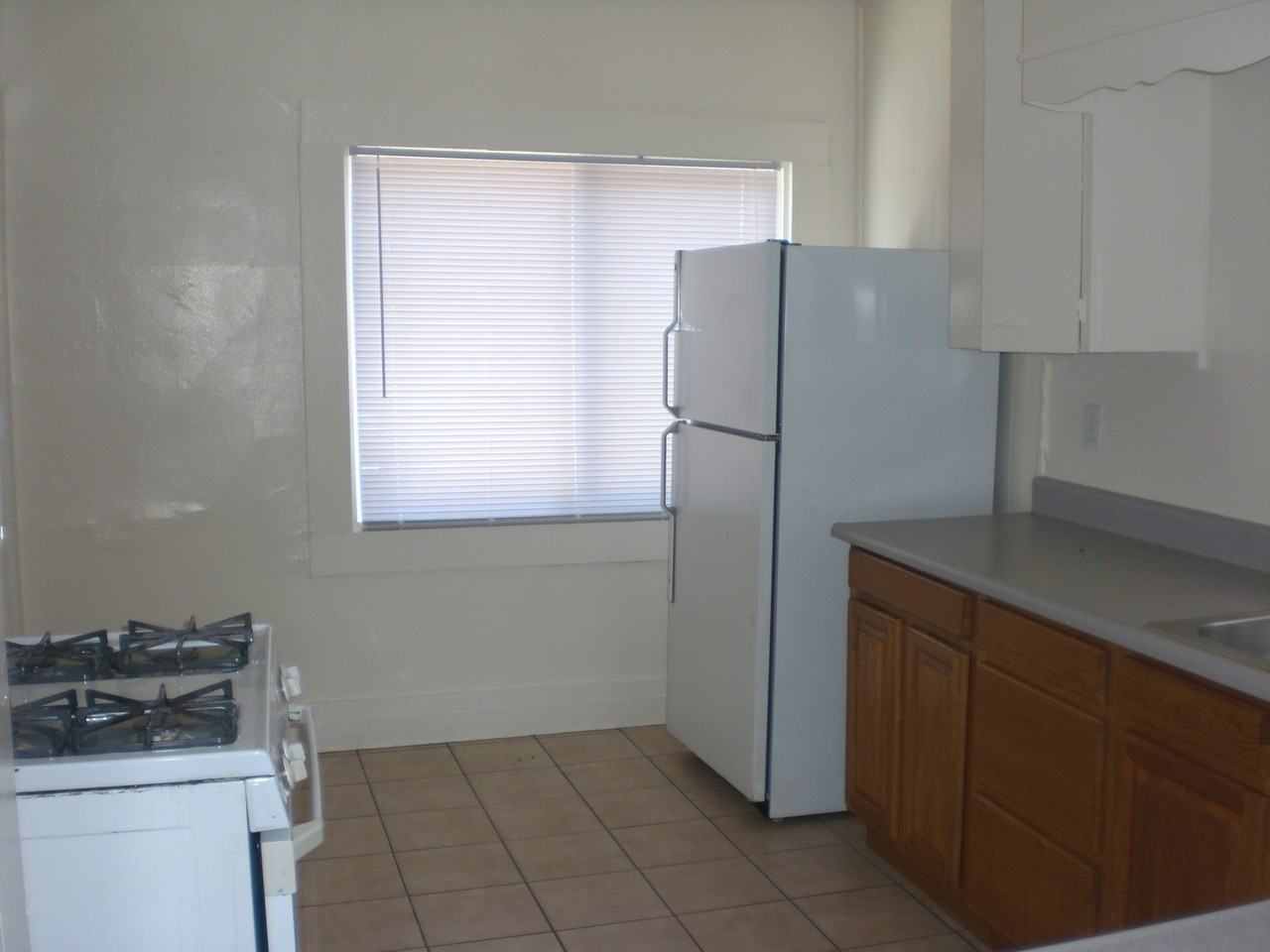 1616 96th Ave - Photo 6 of 10
