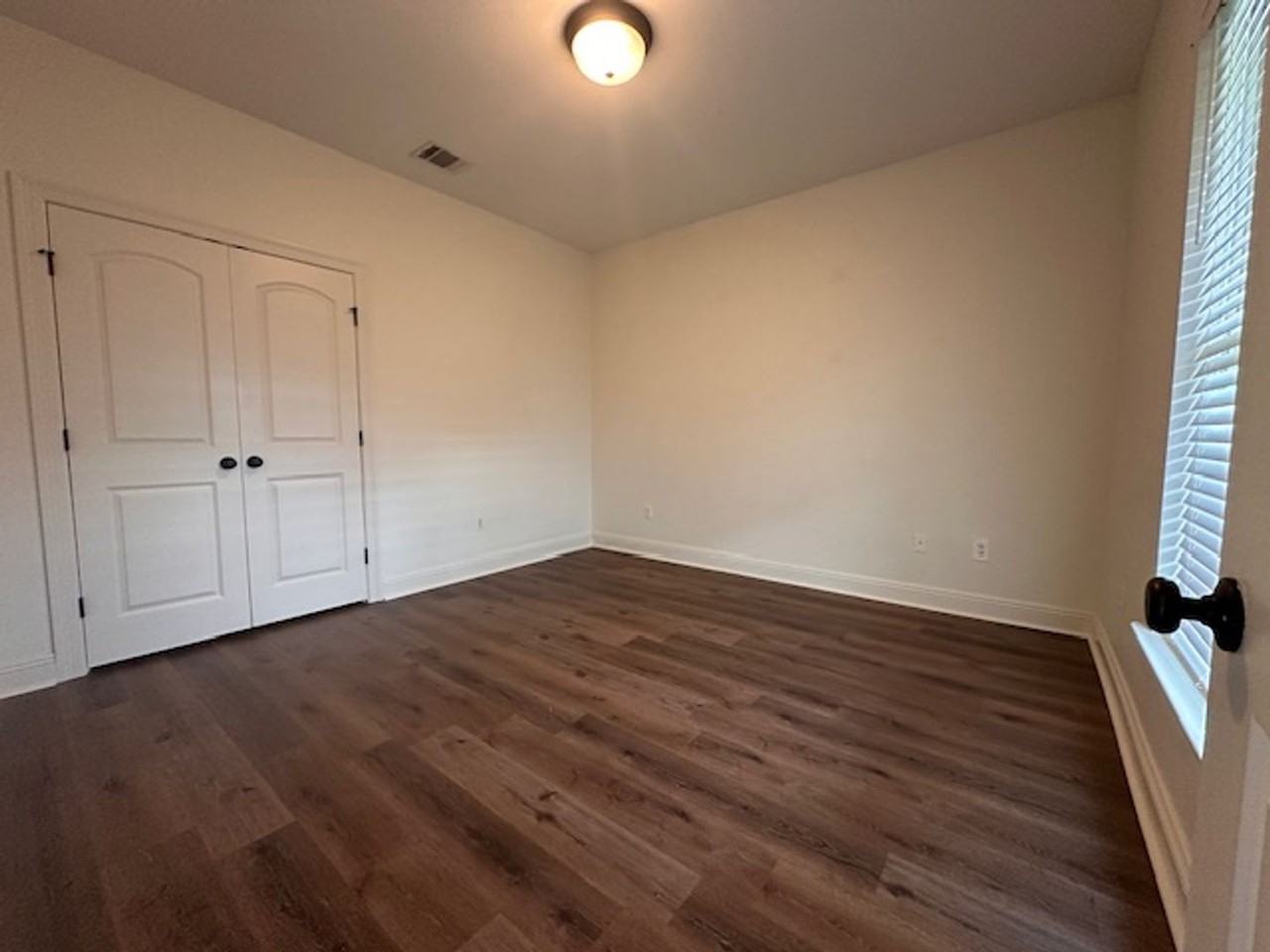 108 Valcour Pl - Photo 6 of 14