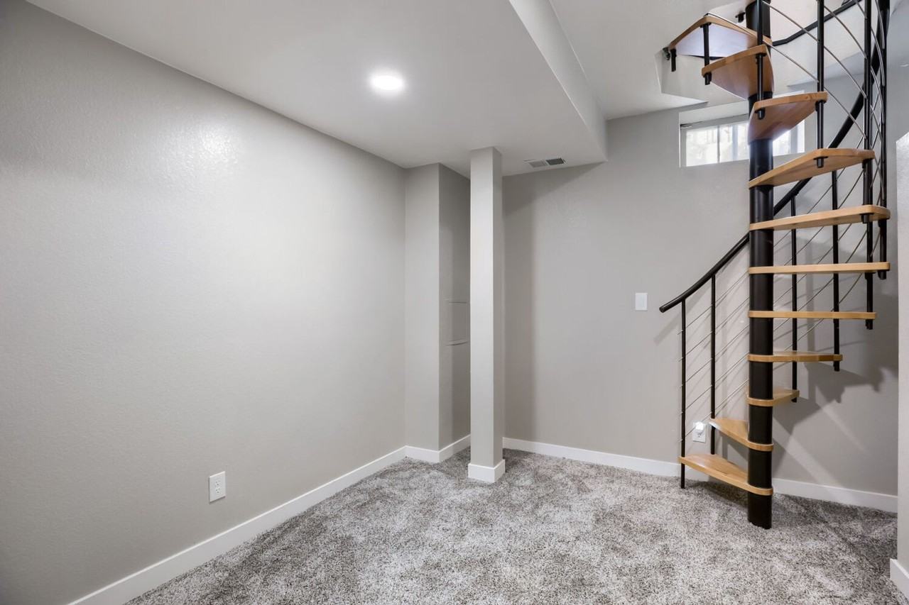 805 La Farge Ave - Photo 3 of 12