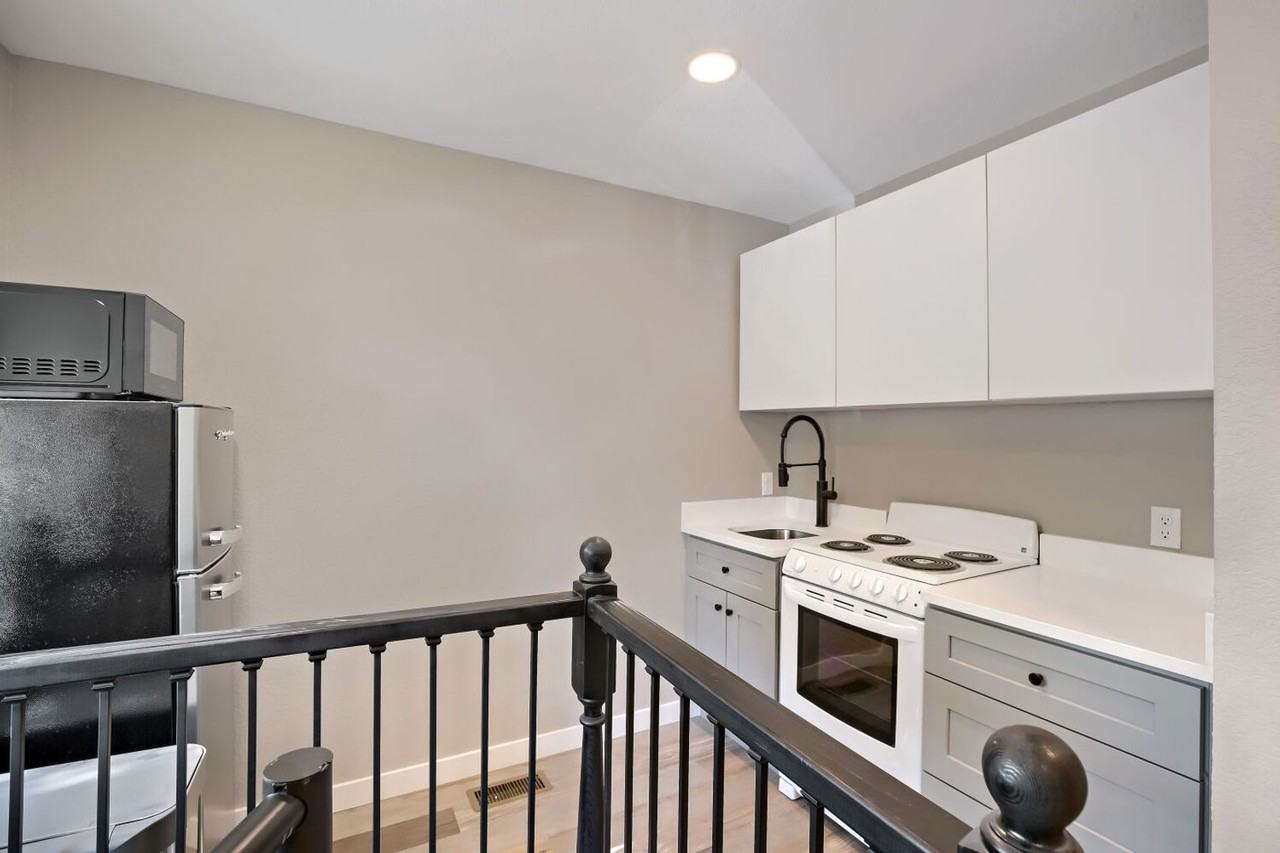 805 La Farge Ave - Photo 4 of 12