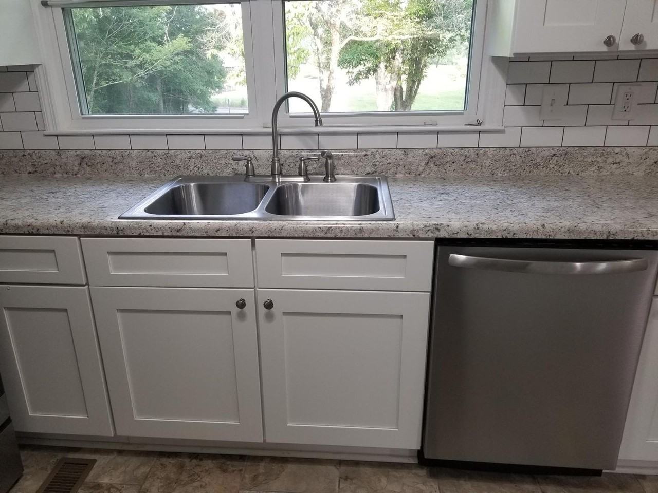 1571 Warrior Rd - Photo 4 of 15