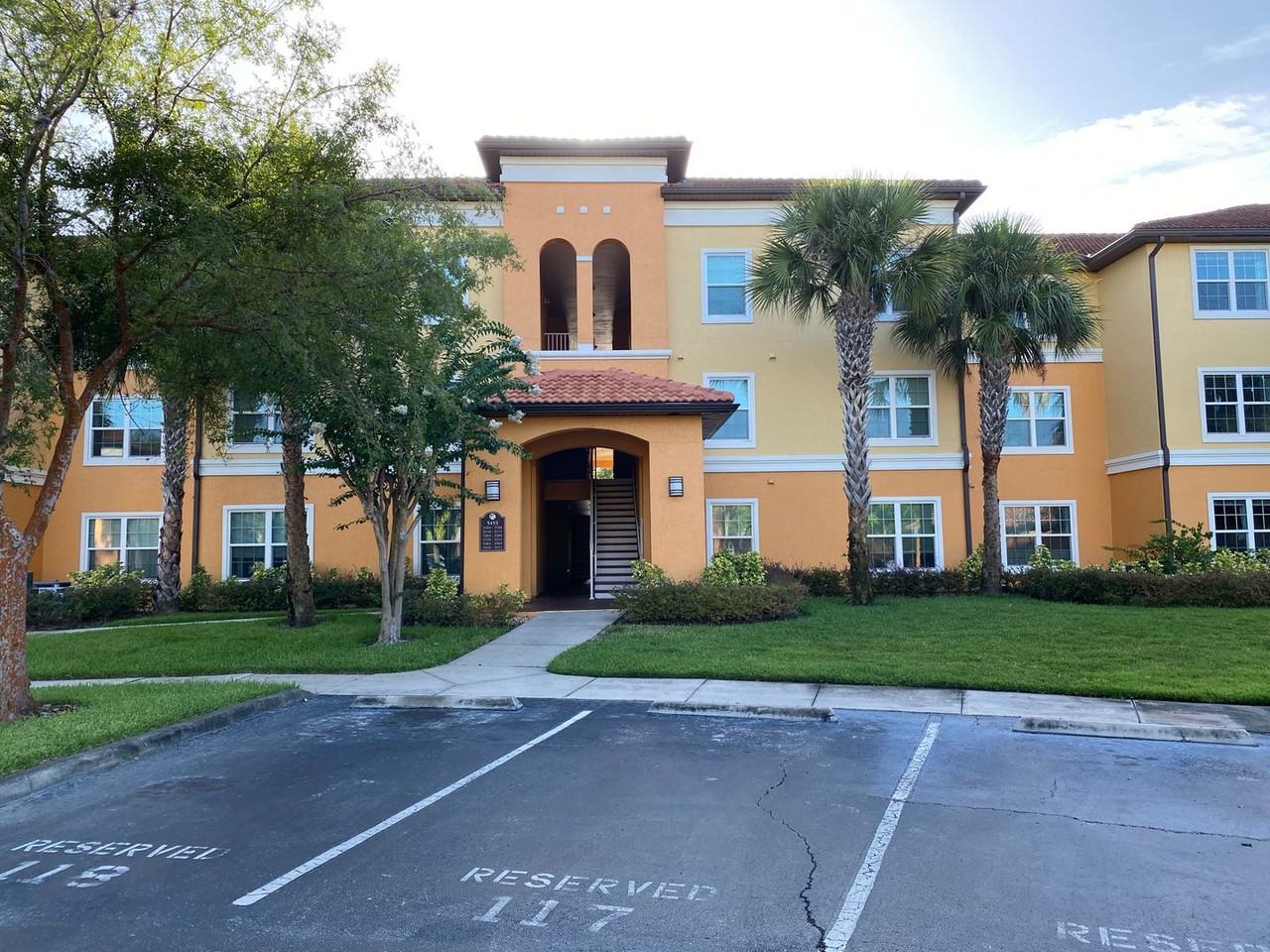 5455 Vineland Rd #3310