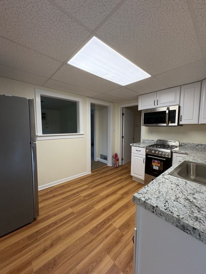 510 S Rogers St - Photo 2 of 9