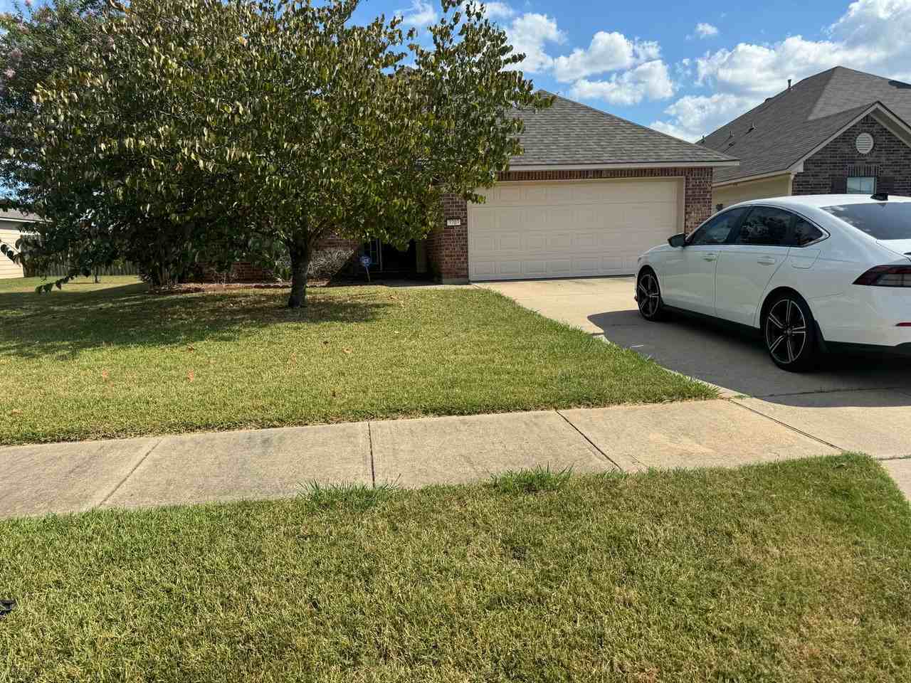 3703 Sabine Pass Dr - Photo 2 of 19