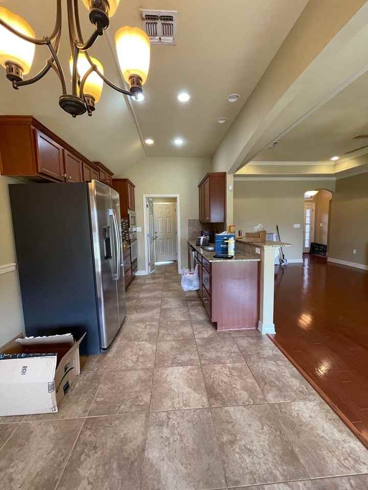 3703 Sabine Pass Dr - Photo 5 of 19