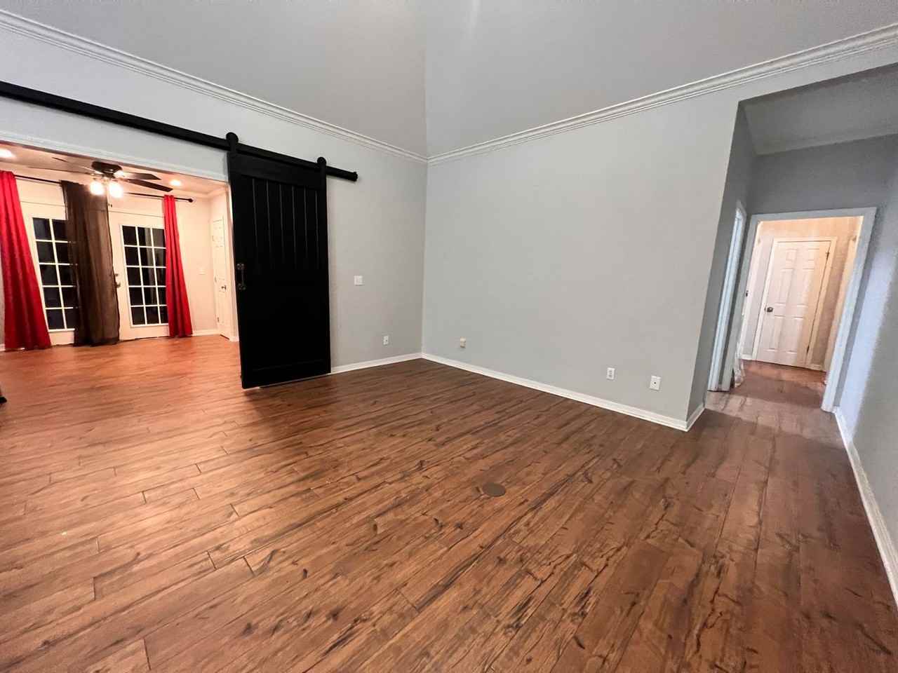 137 Downing Ct - Photo 5 of 19