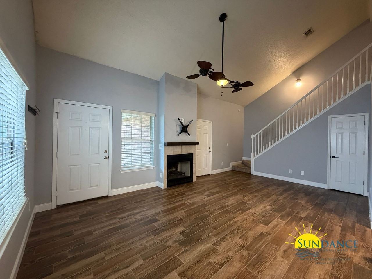 82 10th Ave - Photo 2 of 20