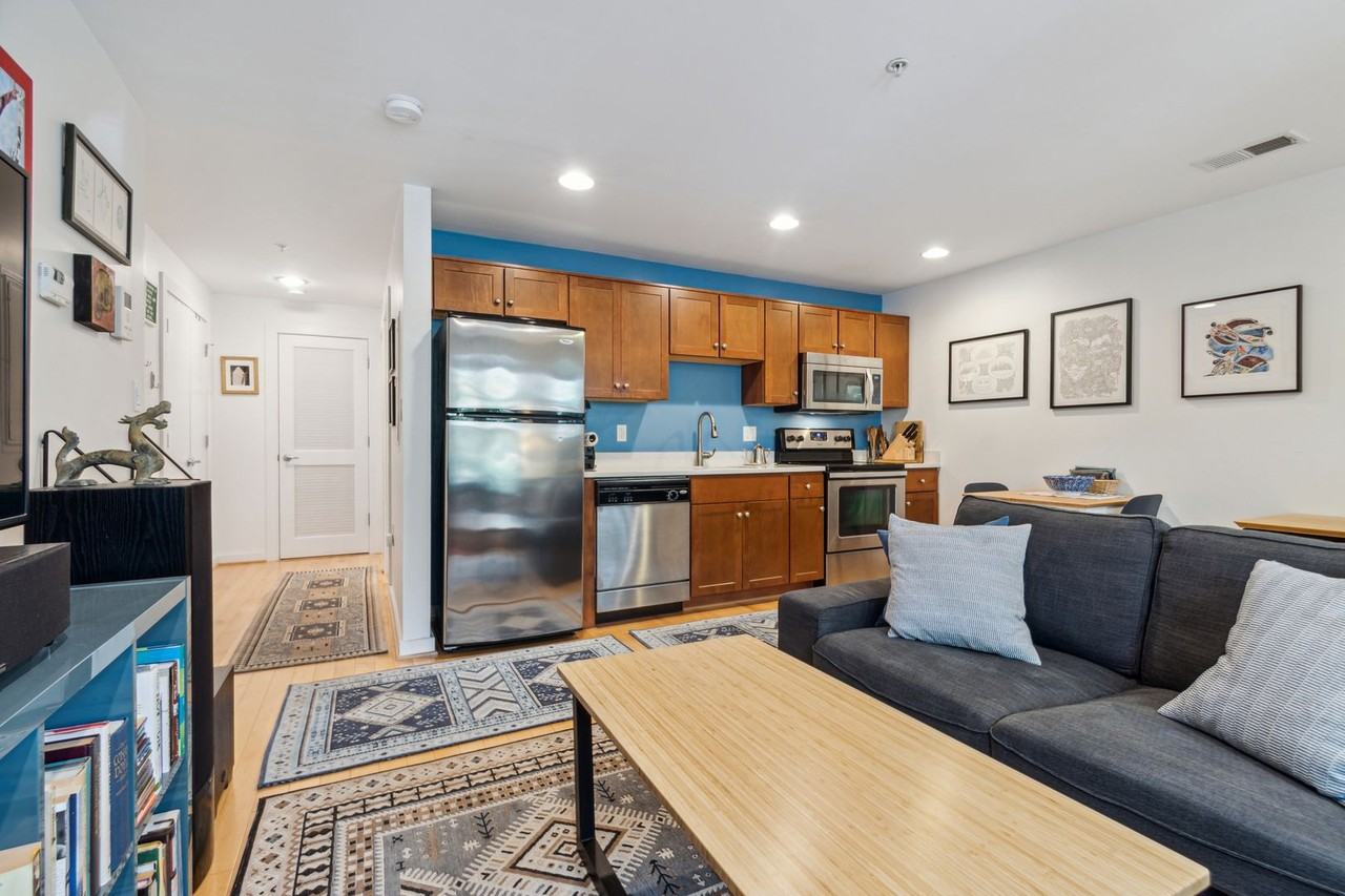 732 Lamont St Nw #202 - Photo 3 of 24