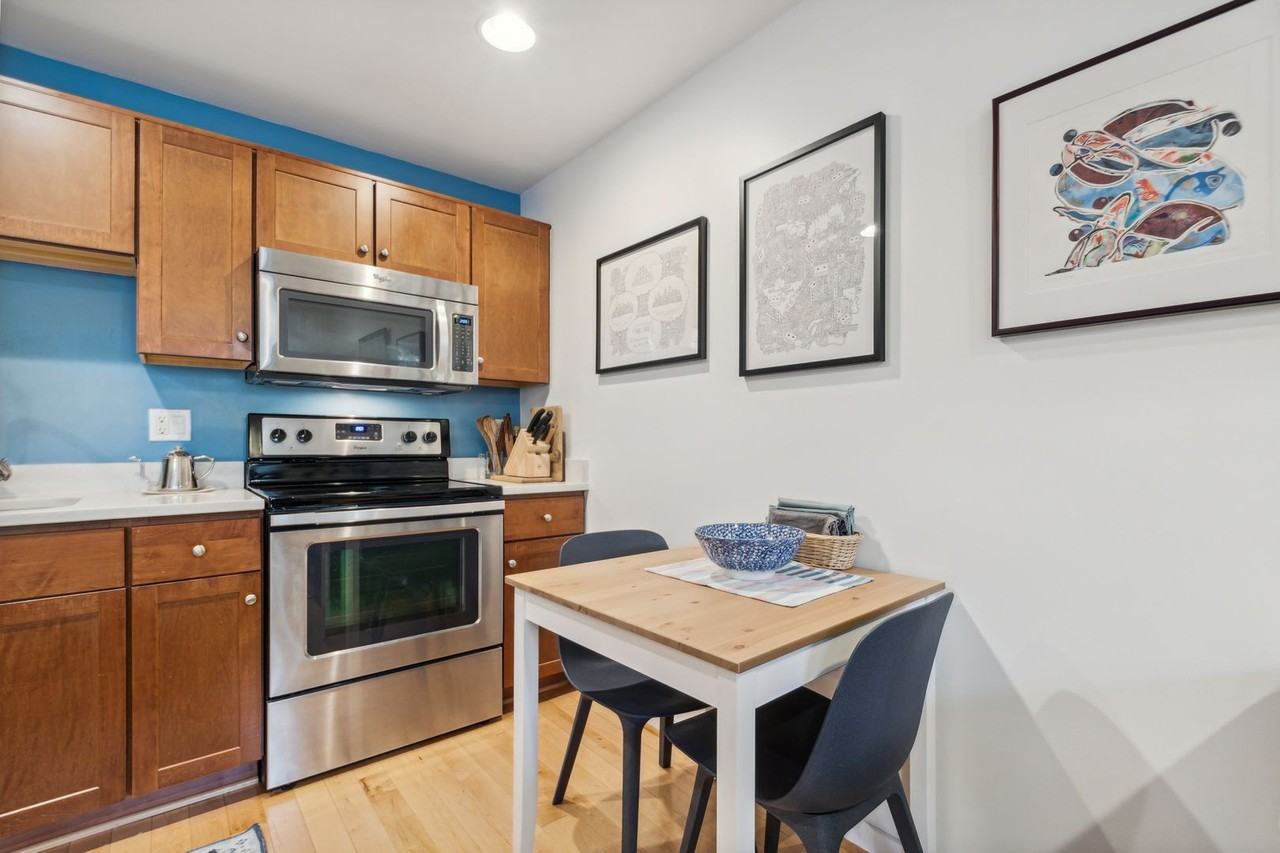 732 Lamont St Nw #202 - Photo 7 of 24