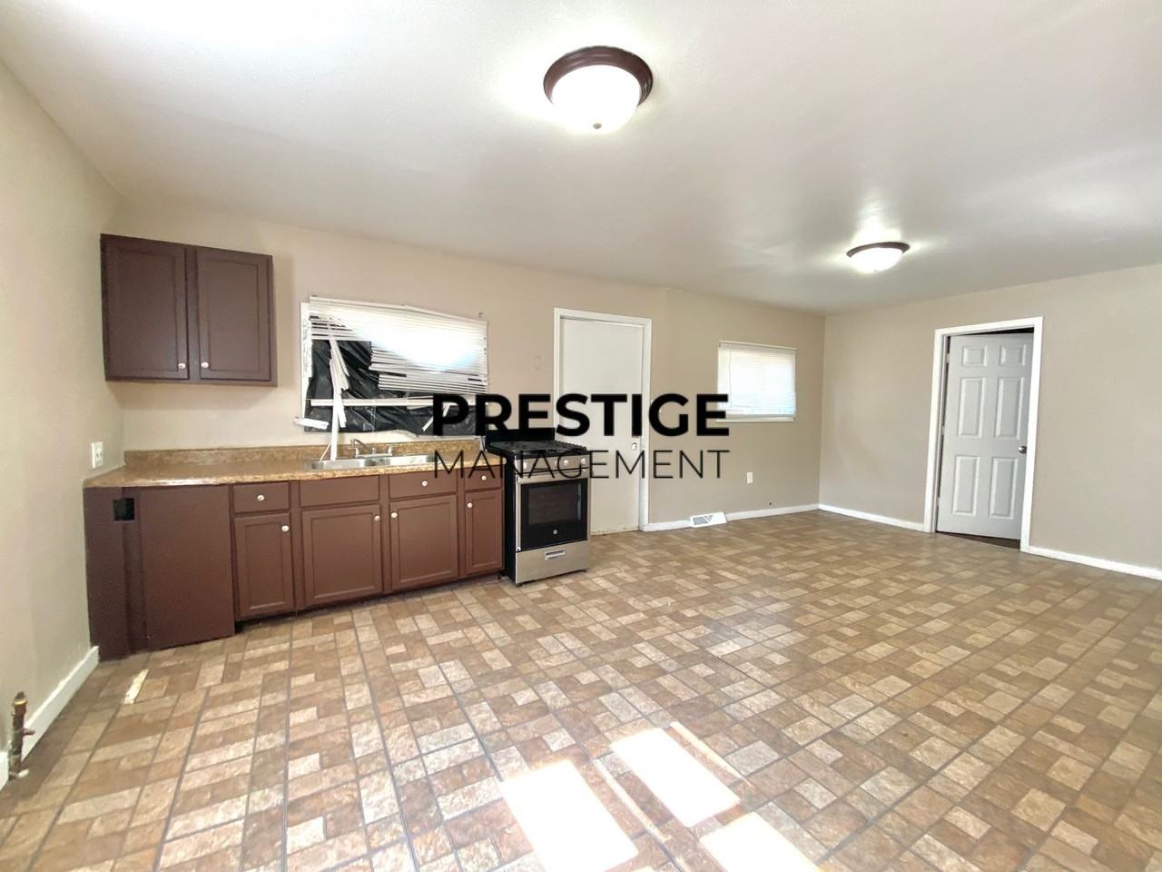 4057 Rhode Island St - Photo 4 of 7
