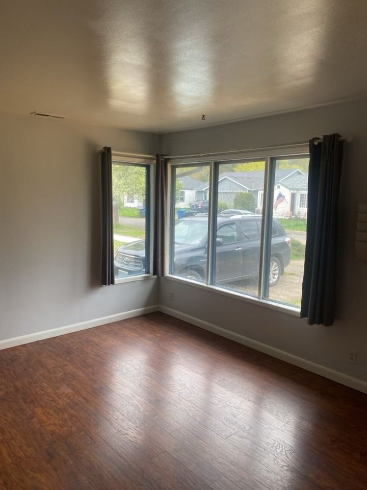 1470 Ruge St Nw - Photo 4 of 15