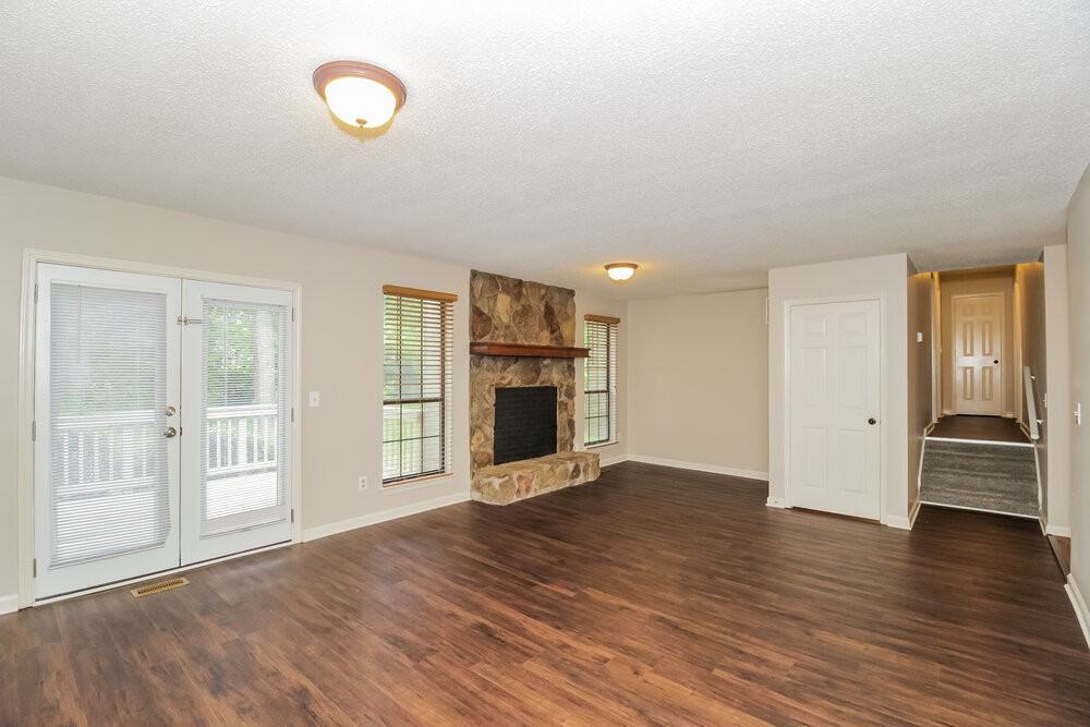 3240 Beaver Dr - Photo 5 of 17