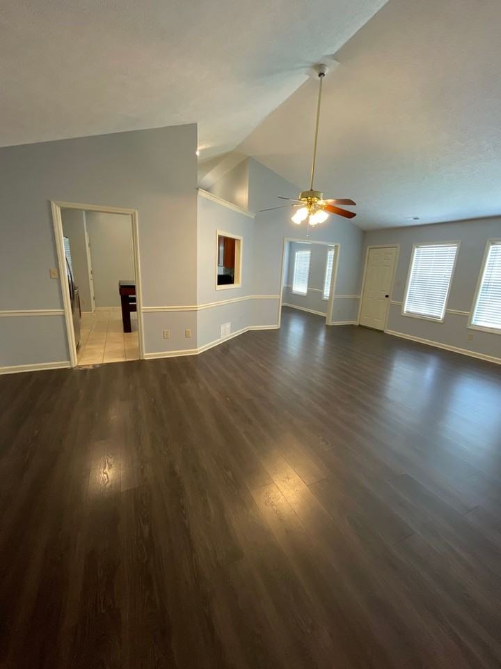 1016 Locust Ct - Photo 4 of 31
