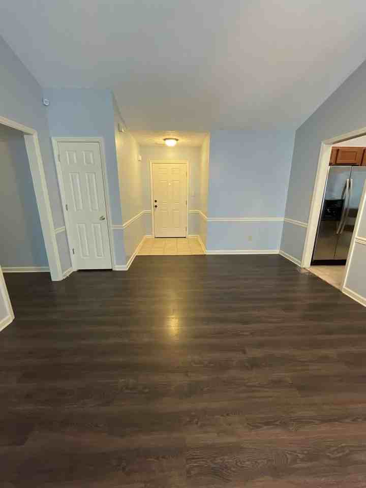 1016 Locust Ct - Photo 6 of 31