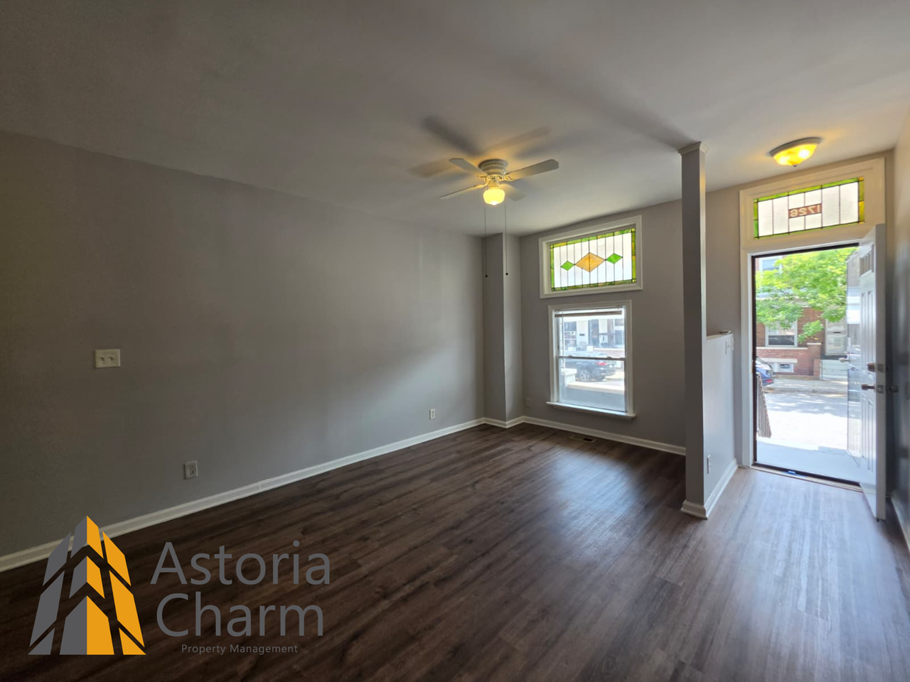 1726 Darley Ave - Photo 4 of 28