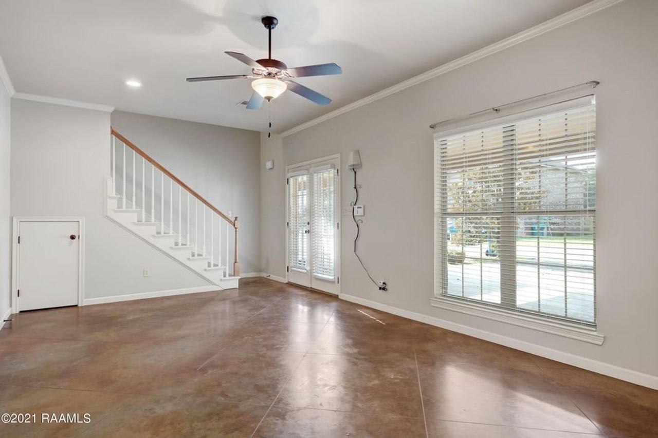 124 Deraney Ln - Photo 2 of 11