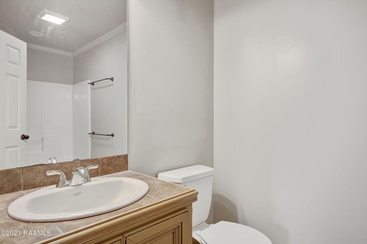 124 Deraney Ln - Photo 6 of 11