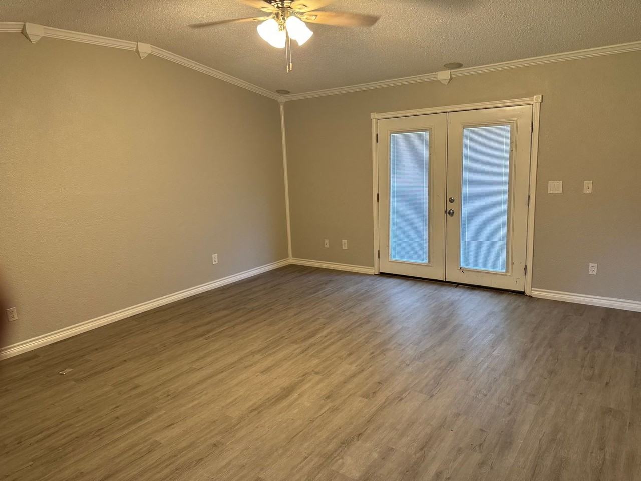 2888 Matt Dr - Photo 3 of 8
