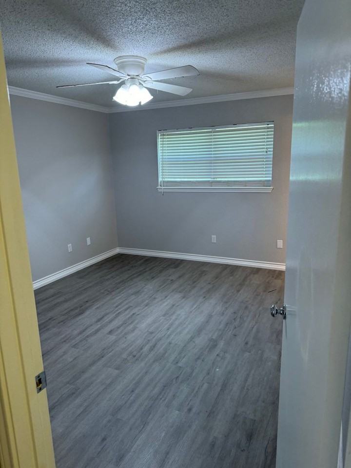 2888 Matt Dr - Photo 6 of 8