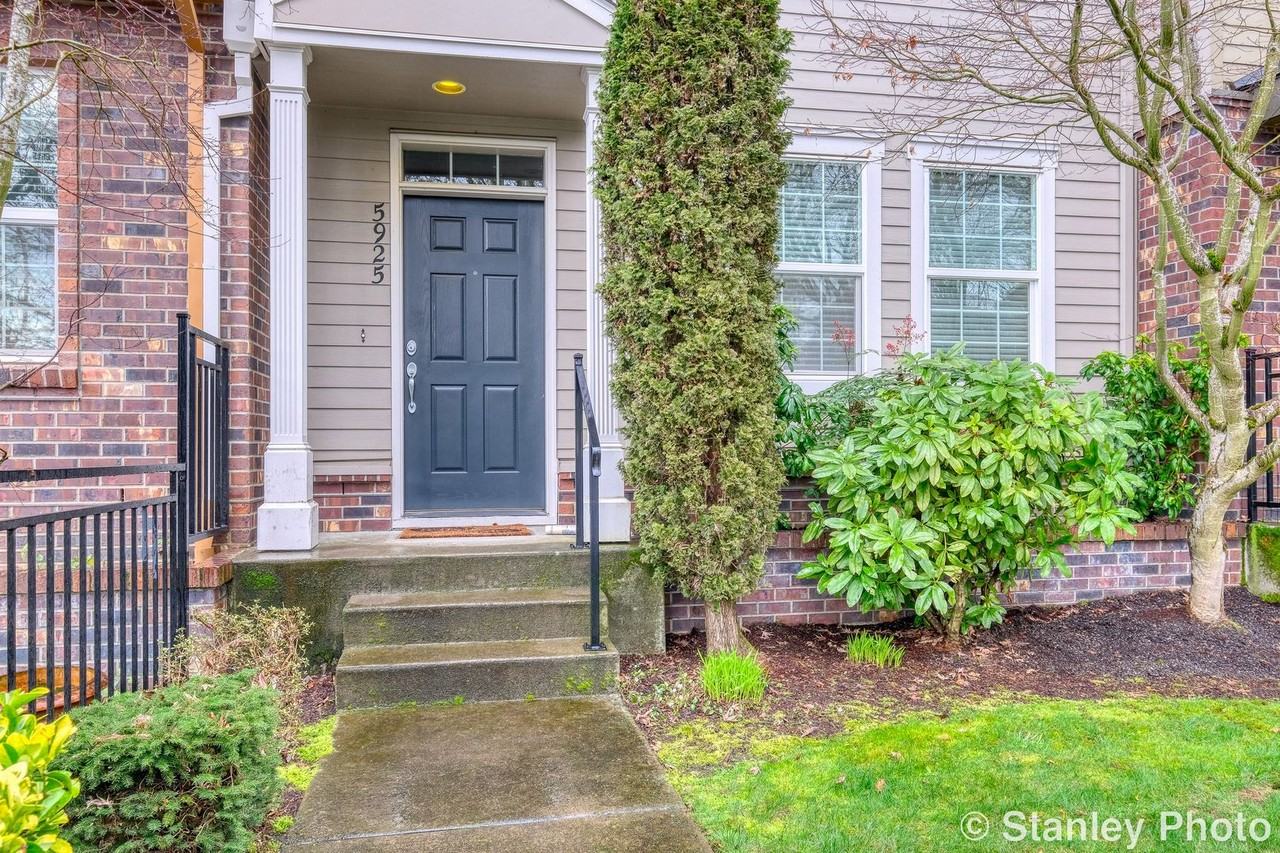 5925 Ne Alder St - Photo 2 of 26