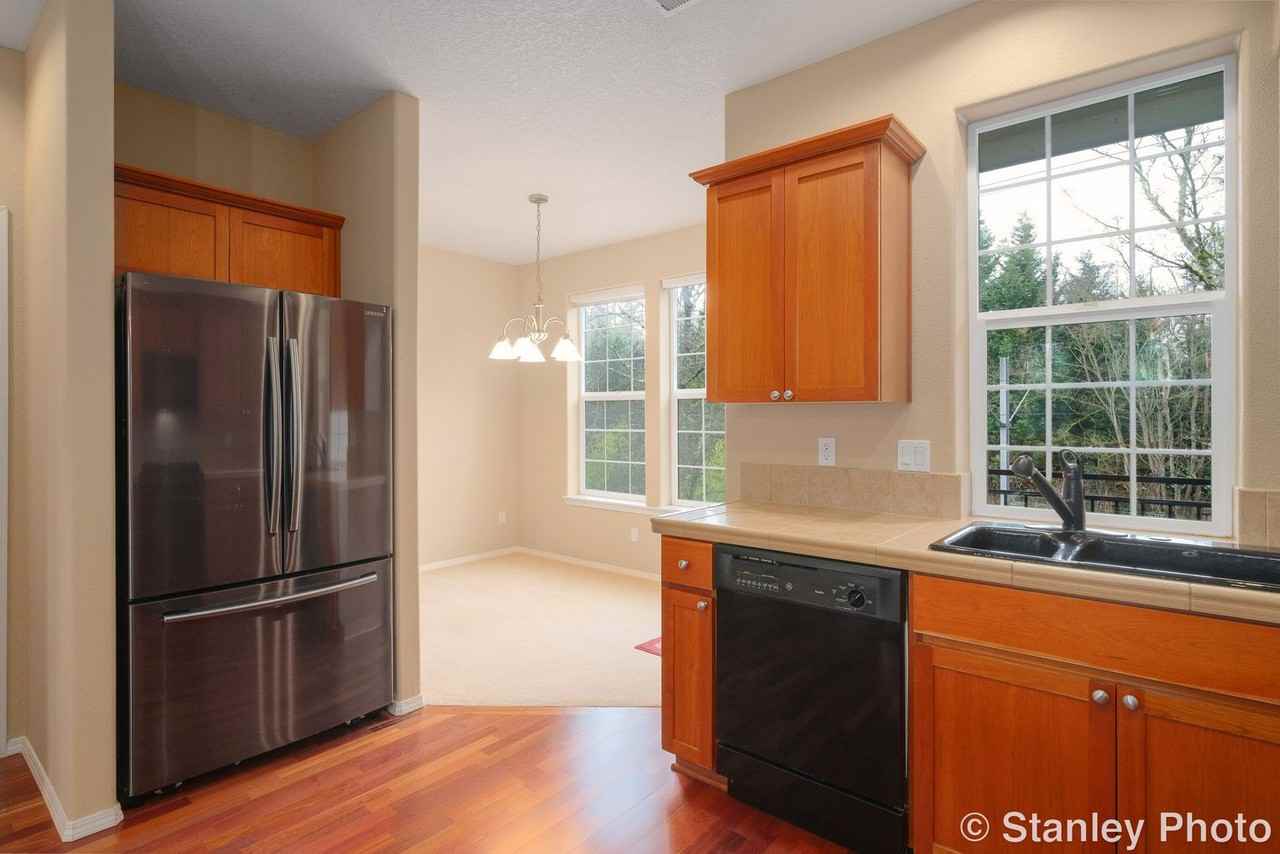 5925 Ne Alder St - Photo 7 of 26