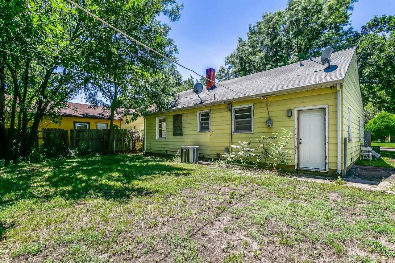 742 S Dellrose Ave - Photo 2 of 13