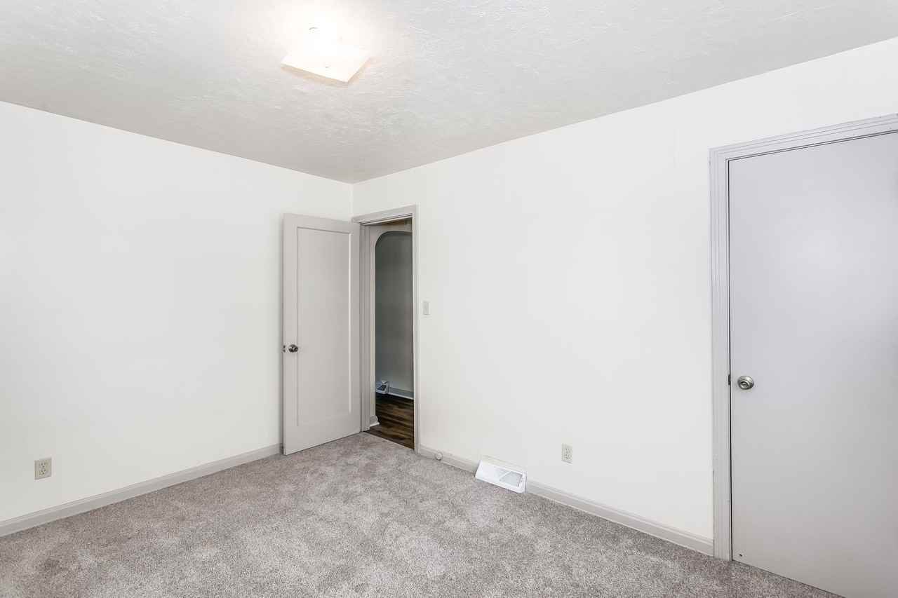 742 S Dellrose Ave - Photo 6 of 13