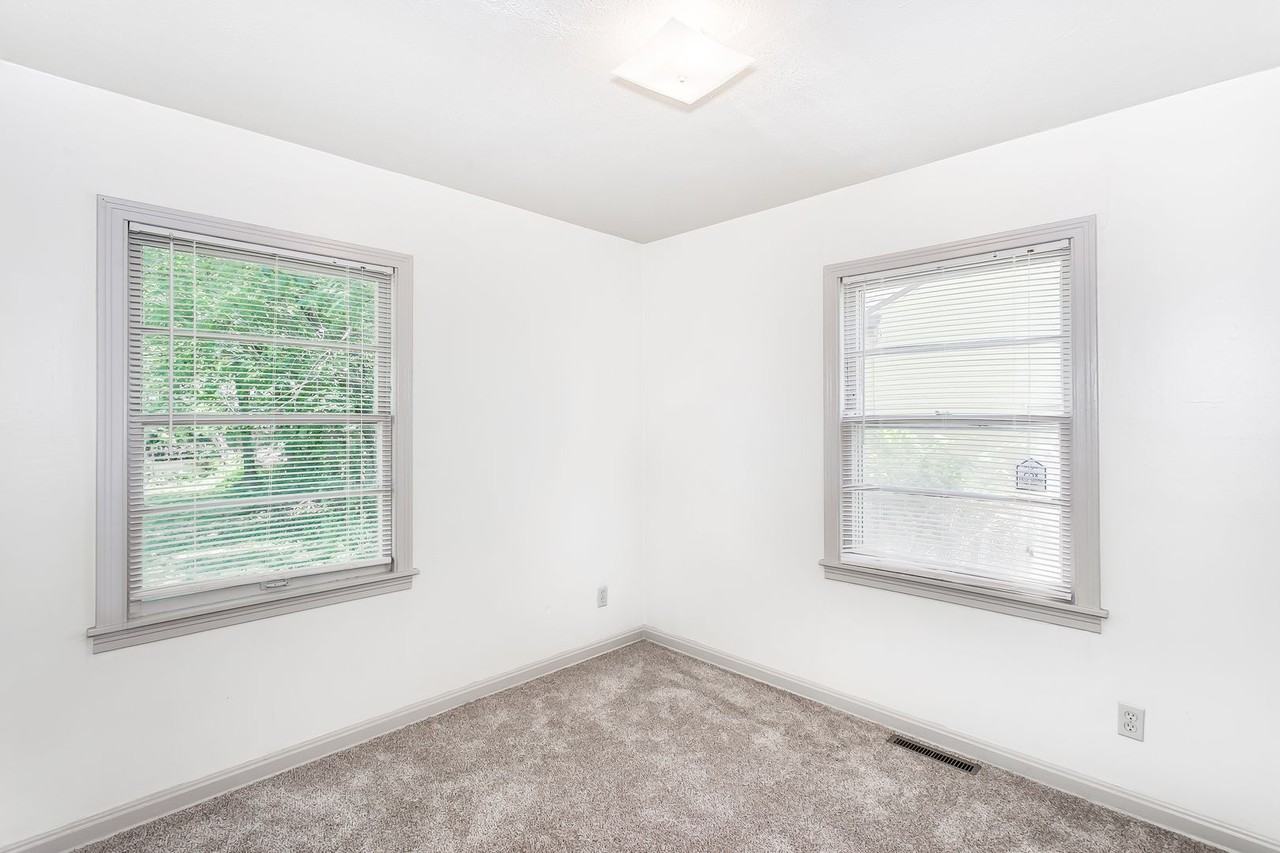 742 S Dellrose Ave - Photo 7 of 13
