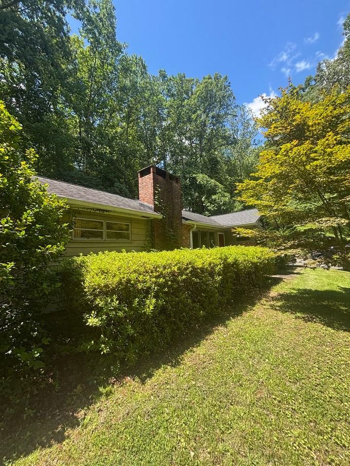 21 Red Bird Rd - Photo 2 of 10
