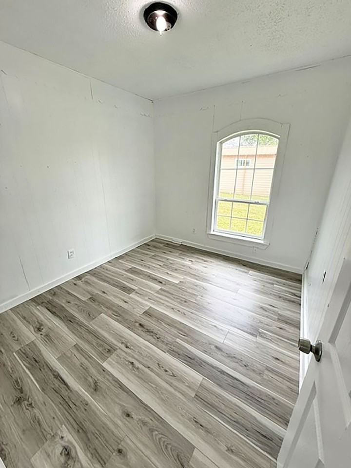 108 W Walnut St - Photo 7 of 16