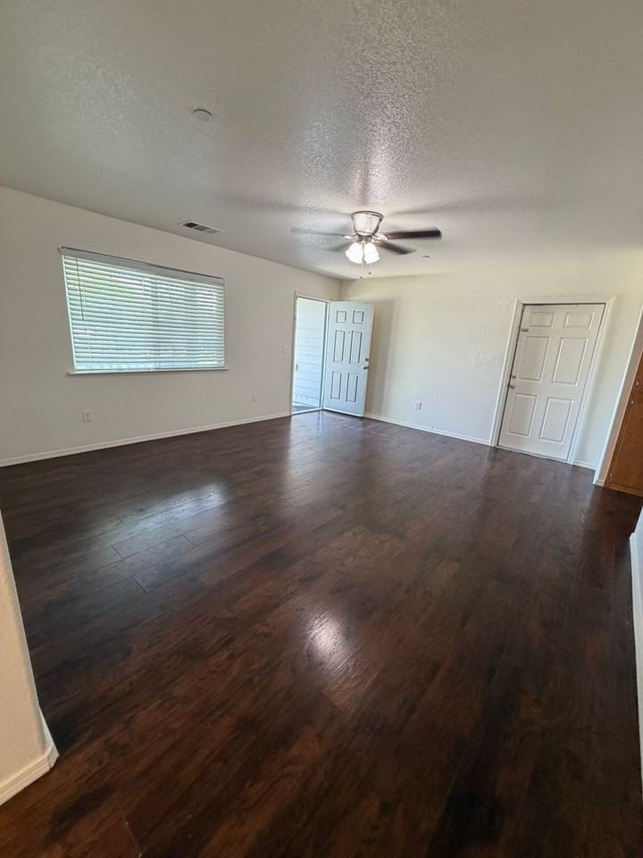 1501 Arnold Ct - Photo 6 of 22