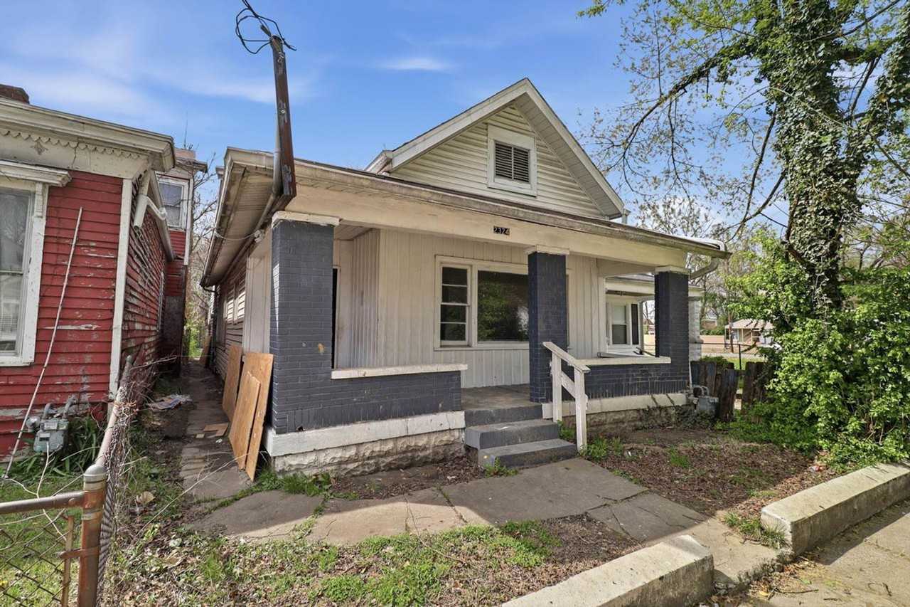 2324 Magazine St - Photo 2 of 35