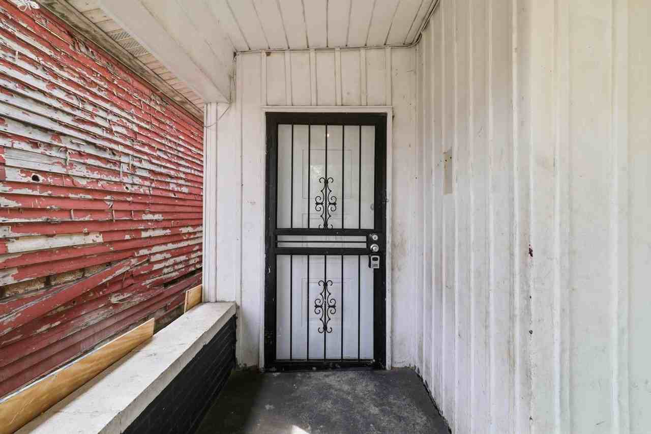 2324 Magazine St - Photo 5 of 35