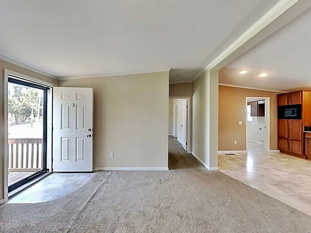 902 Baltimore Rd - Photo 4 of 15