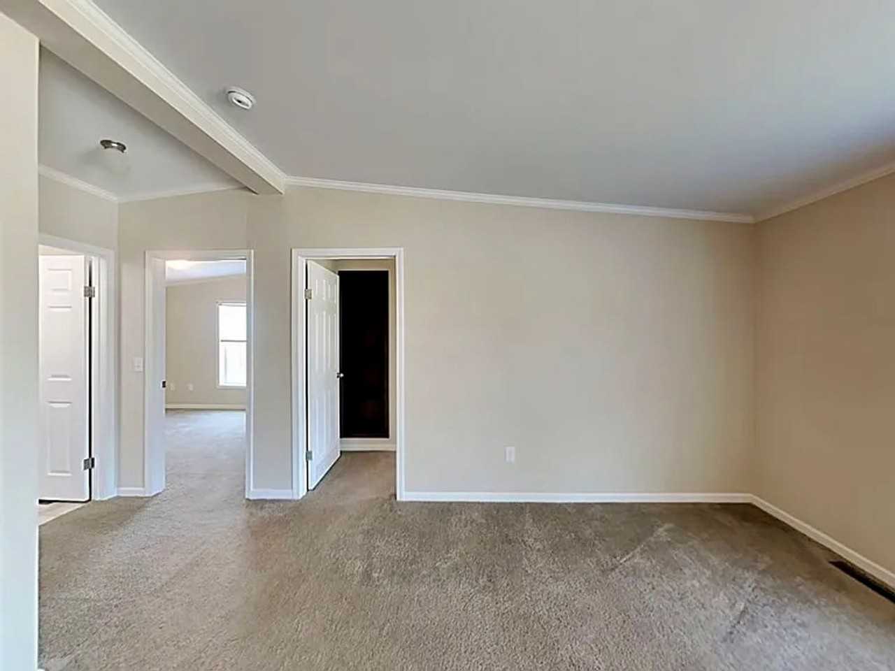 902 Baltimore Rd - Photo 7 of 15