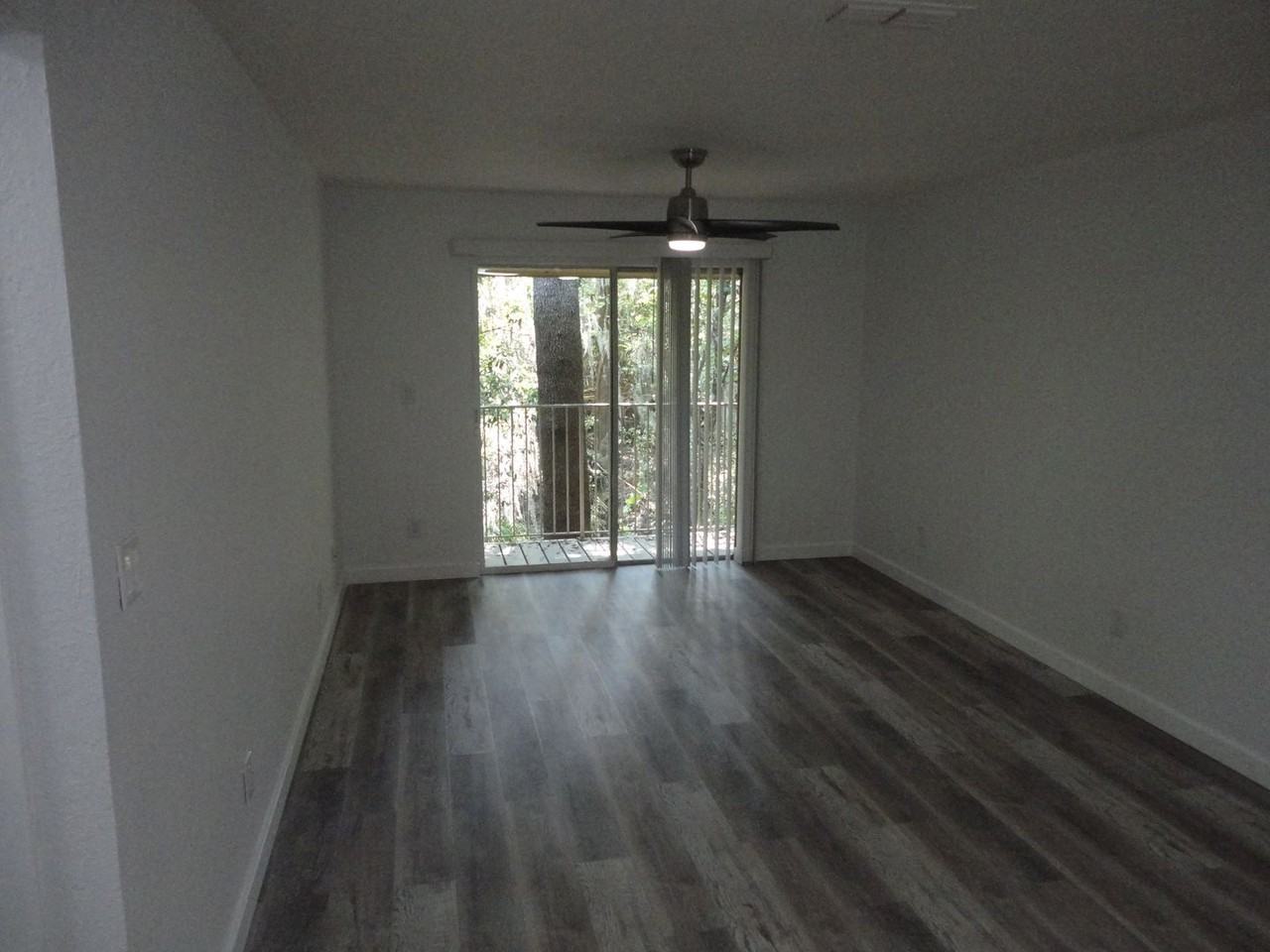 1015 Sw 9th St #24 - Photo 3 of 11