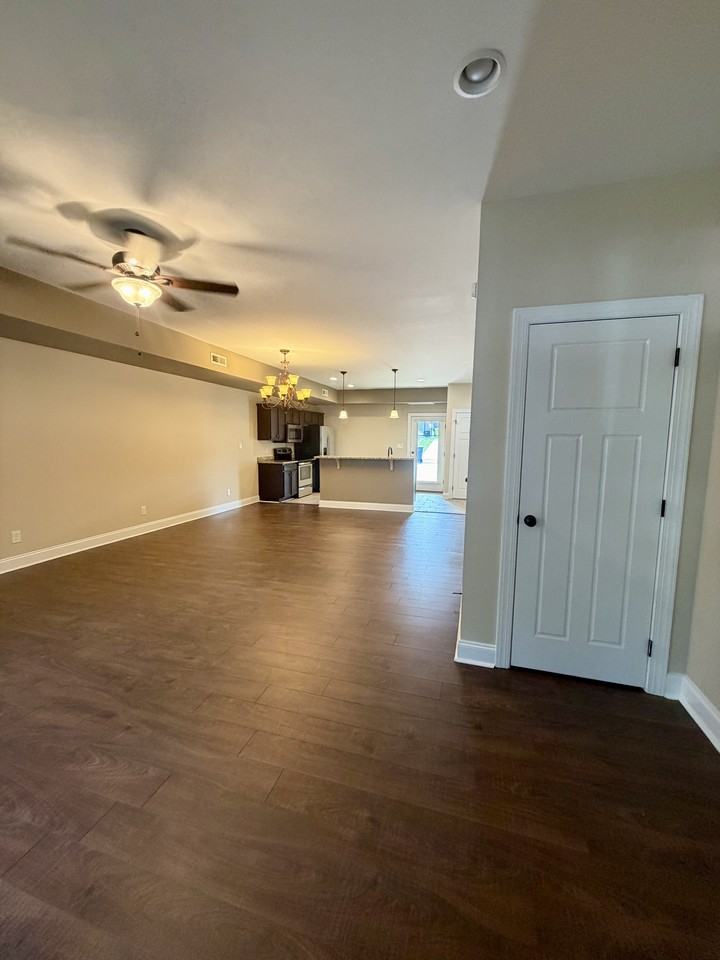 124 Capital St #1 - Photo 6 of 32