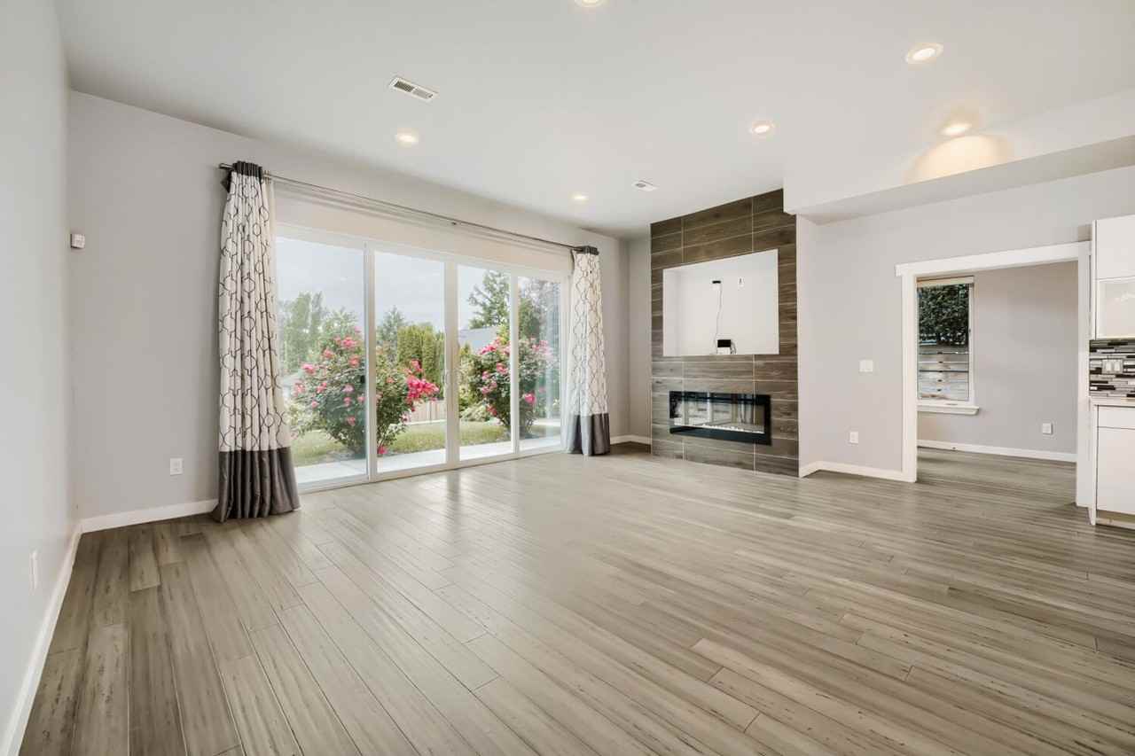 4736 25th Ave Sw - Photo 7 of 25