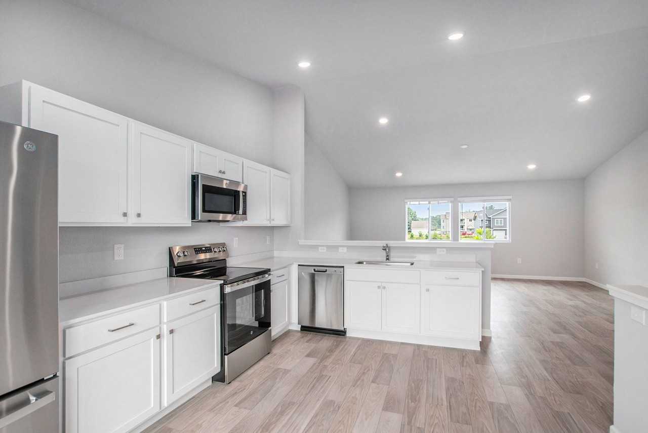 123 Mackenzie St - Photo 6 of 23