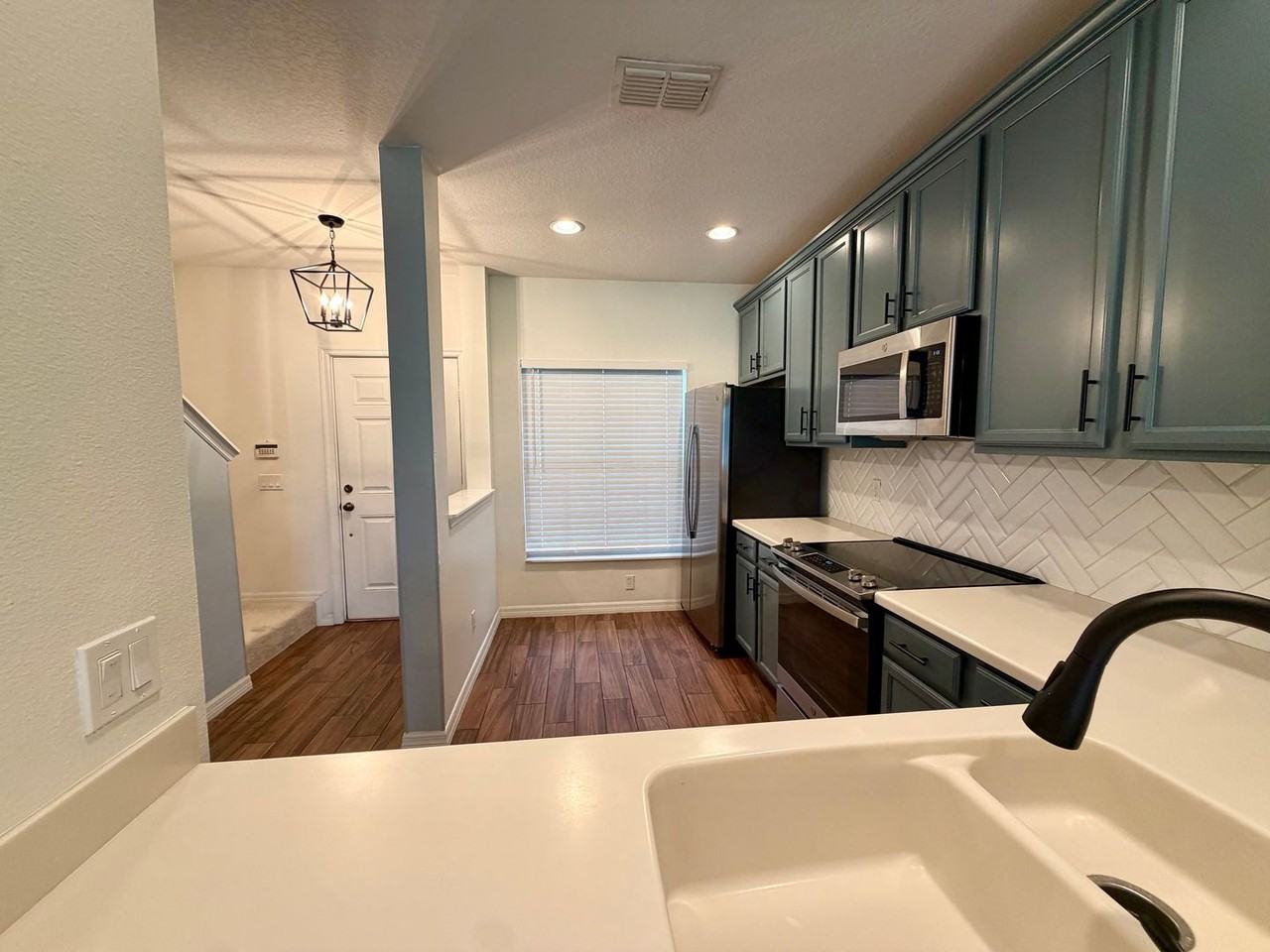 3482 Wilshire Way Rd #201 - Photo 4 of 16