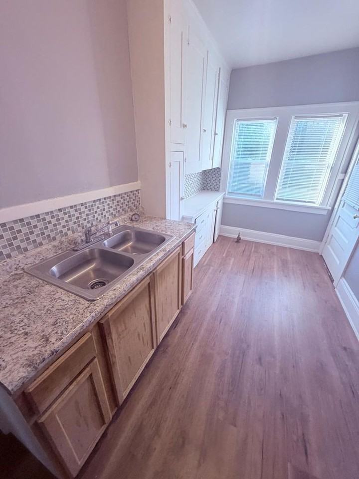 3438 Bosworth Rd - Photo 5 of 29