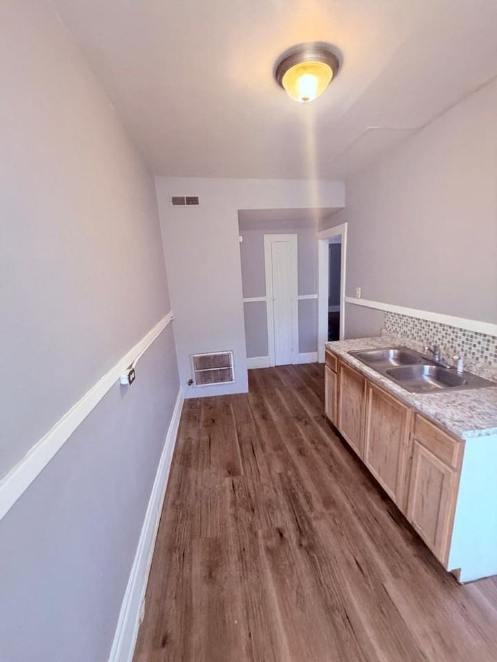 3438 Bosworth Rd - Photo 7 of 29