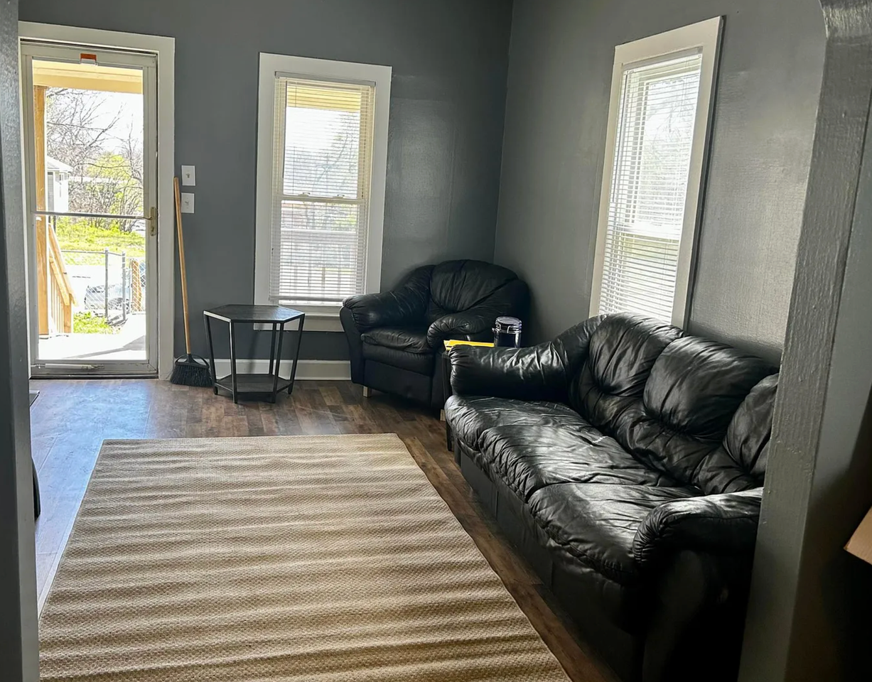 2956 Hiawatha St - Photo 5 of 8