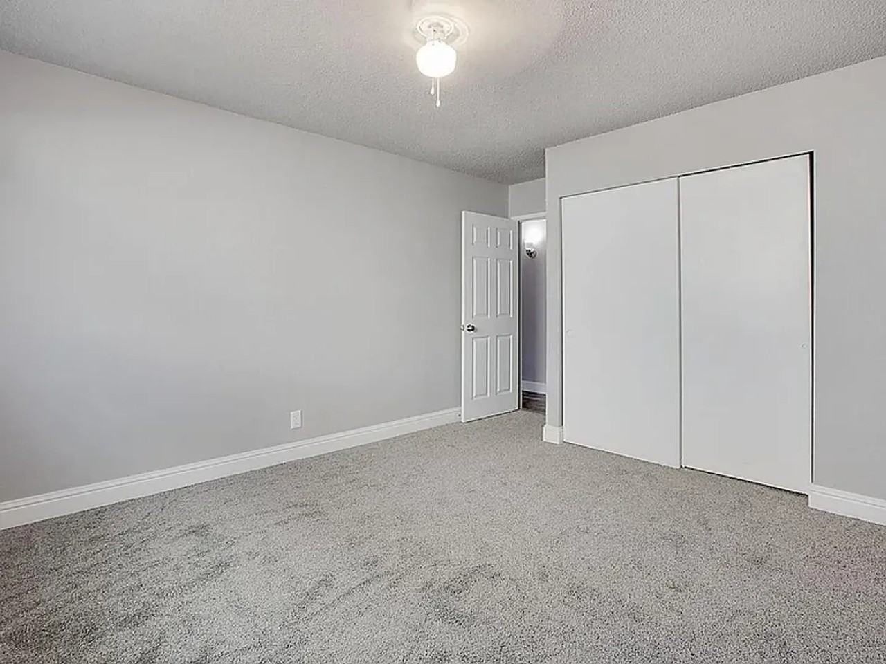 1185 Lincolnwood Cir - Photo 7 of 11